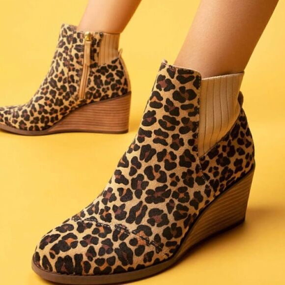 NEW TOMS Sadie Suede Wedge Leather Wedge Bootie Leopard Print Side Zip Boots - Picture 2 of 10